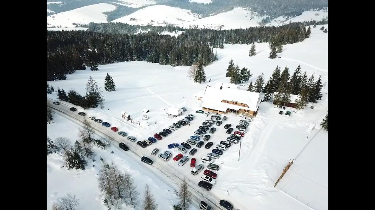 Koliba Holica Hotell Huty Exteriör bild